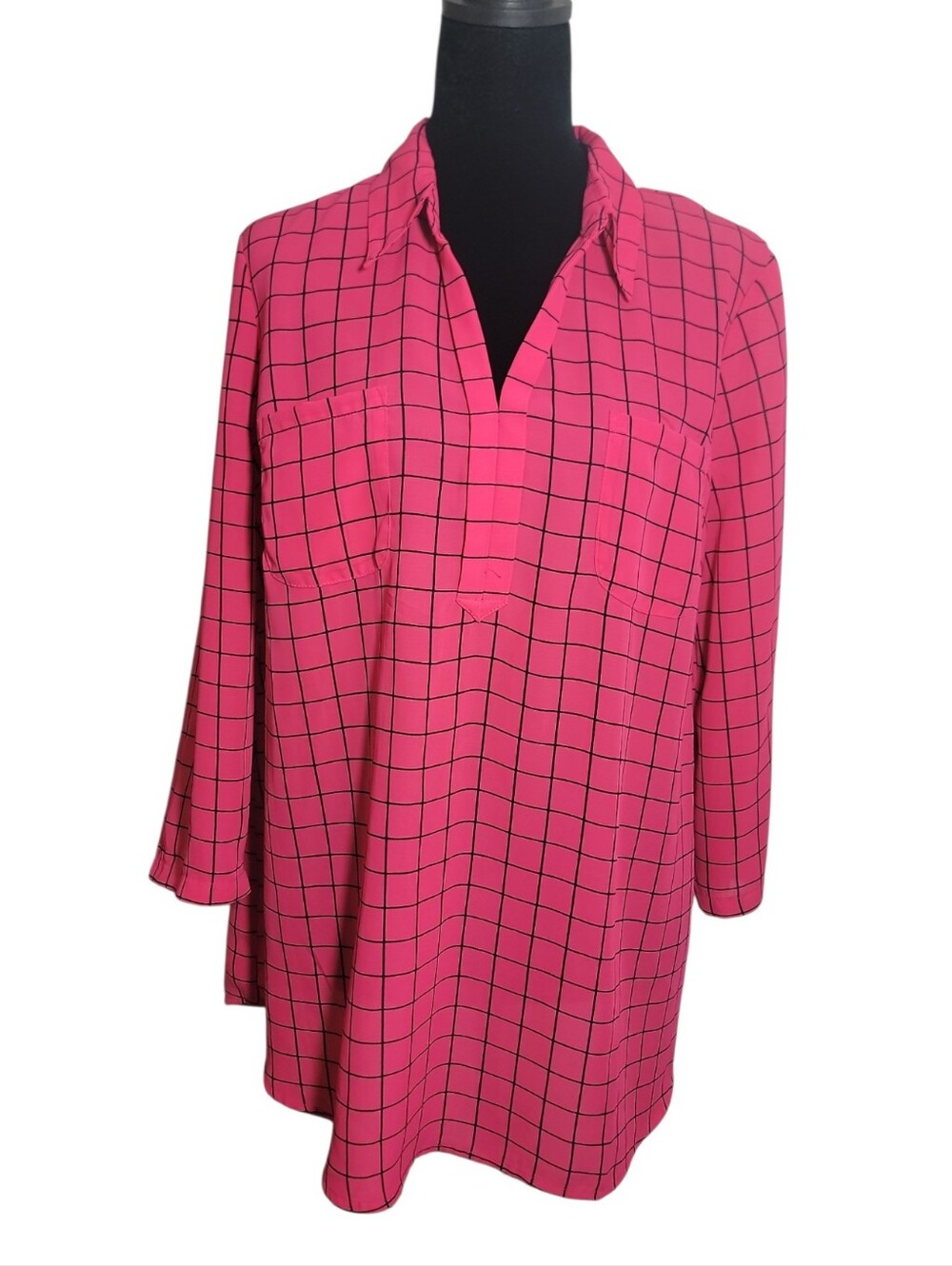 Motherhood maternity women's pink black plaid top size medium 3/4 sleeve collar